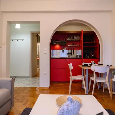Apartment Cosy And Deluxe White Tower 1 Bedroom Flat